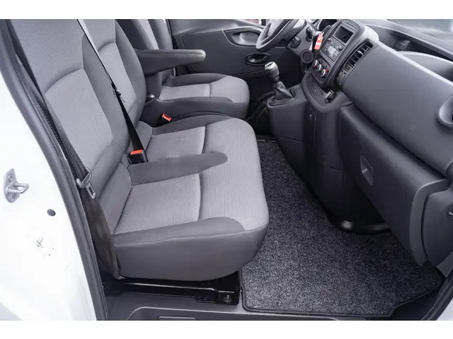 Renault Trafic 2.0 dCi 120pk L2H1 Airco, 2021 Diesel 24