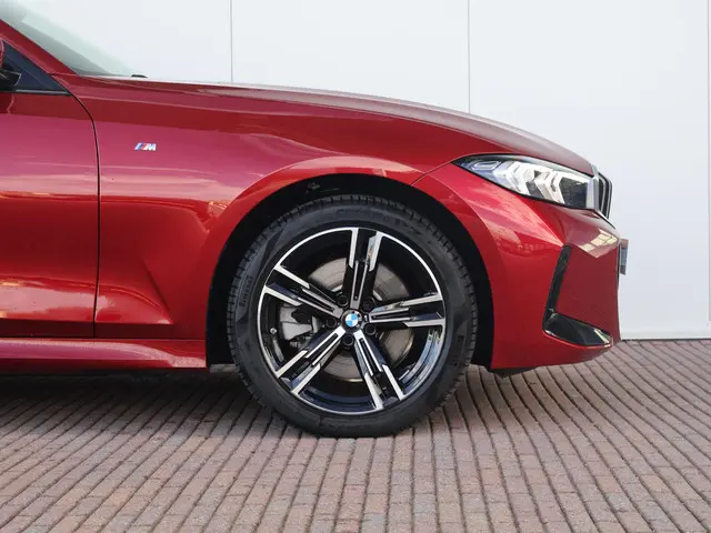 BMW 3 Serie Touring 330e 2025 Hybride Benzine 5