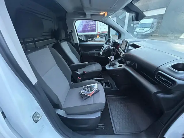 Opel Combo 1.2 Turbo L2H1 maxi 130 pk 2020 Diesel 10