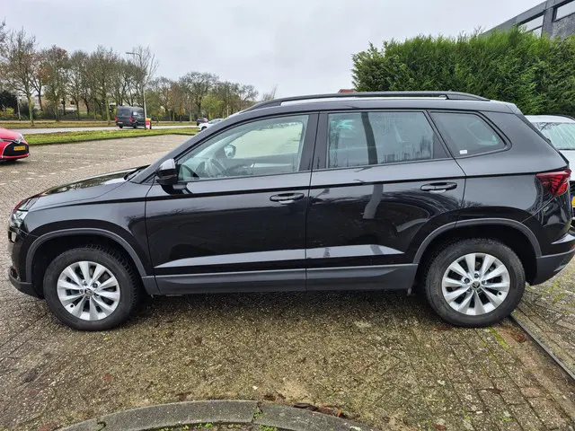 Škoda Karoq 1.0 TSI Ambition 2023 Benzine 6