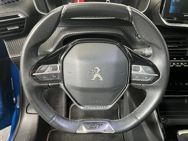Peugeot 208 1.2 PureTech 100pk GT 2021 Benzine 19