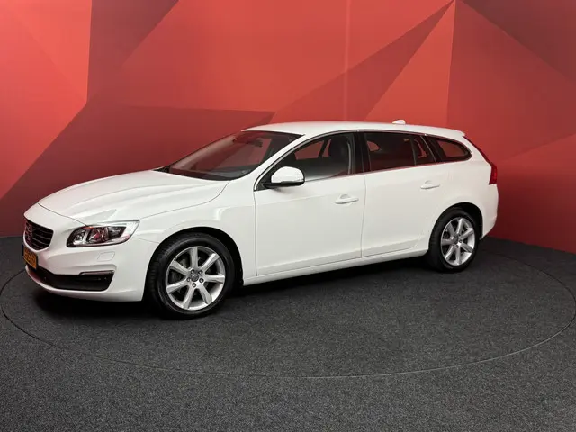 Volvo V60 1.5 T3 Polar+ 2018 Benzine 19