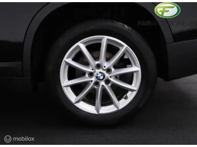 BMW X1 sDrive18i Executive 2018 Benzine 32