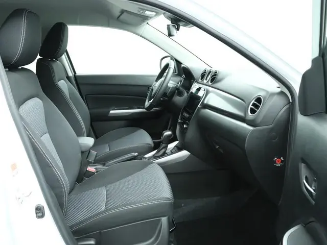 Suzuki Vitara 1.5 Hybrid Select 2025 Hybride Benzine 21