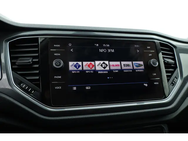 Volkswagen T-Roc 1.5 TSI 150 PK Sport (DSG) 2019 Benzine 16