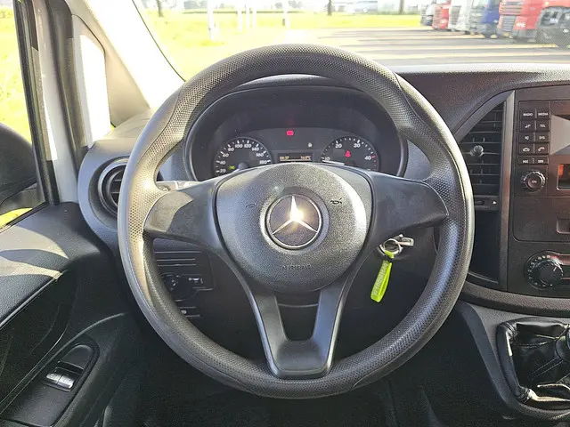 Mercedes-Benz Vito 109 2017 Diesel 11