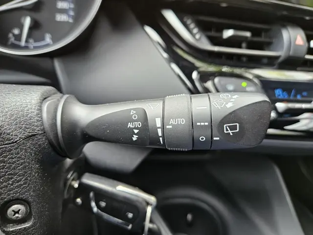 Toyota C-HR 1.2 Active 2018 Benzine 19