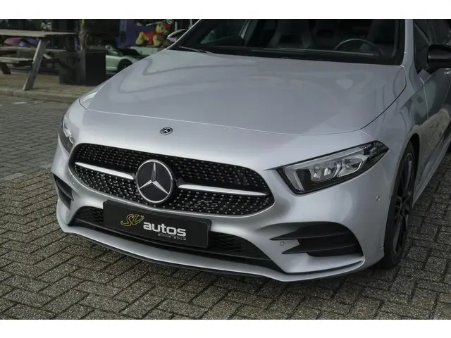 Mercedes-Benz A-Klasse A220 AMG 190pk 2019 Benzine 26