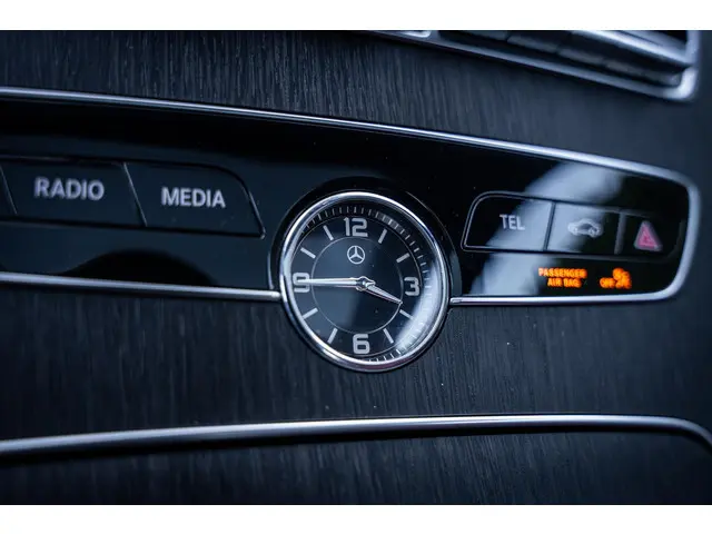 Mercedes-Benz C-Klasse Coupé 300 AMG 2019 Benzine 37