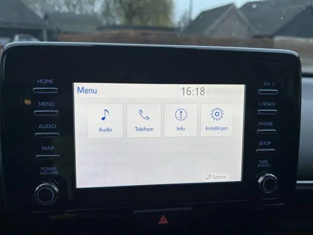 Toyota Yaris 1.5 VVT-i Active 2023 Benzine 19