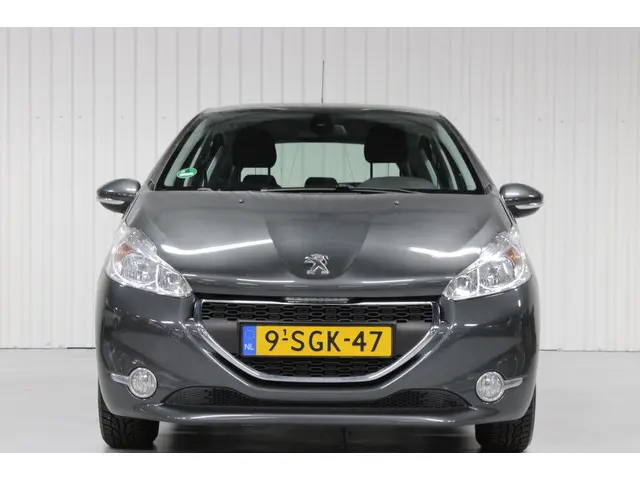 Peugeot 208 2