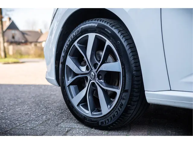 Renault Mégane TCe 130 Bose 2016 Benzine 14