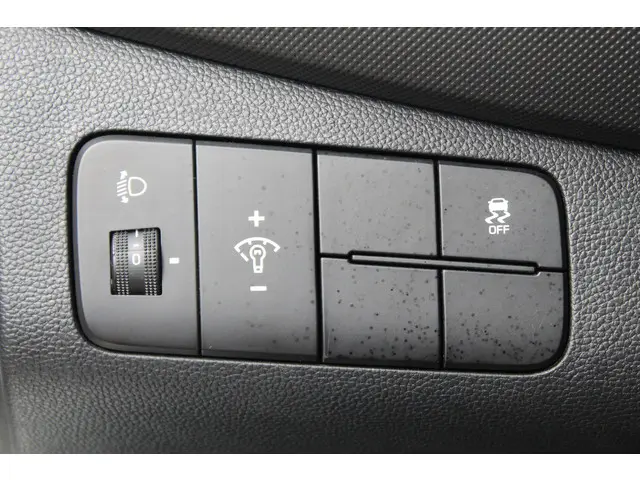 Hyundai i10 1.0i Comfort//5Drs//Navi!! 2018 Benzine 7