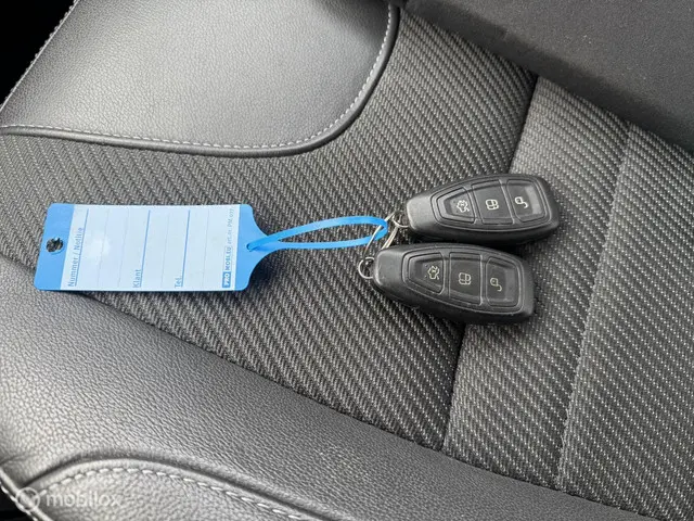 Ford Kuga 1.6 Titanium 2014 Benzine 30