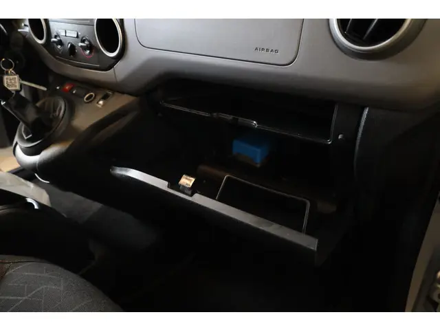 Peugeot Partner Tepee PT Active 2018 Benzine 27