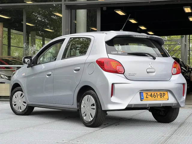 Mitsubishi Space Star 1.2 Connect+ 2024 Benzine 6