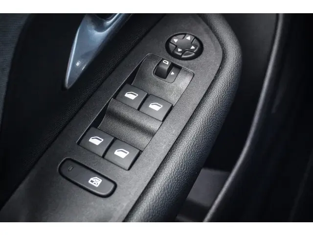 Opel Mokka 1.2 Turbo Level 3 2024 Benzine 25