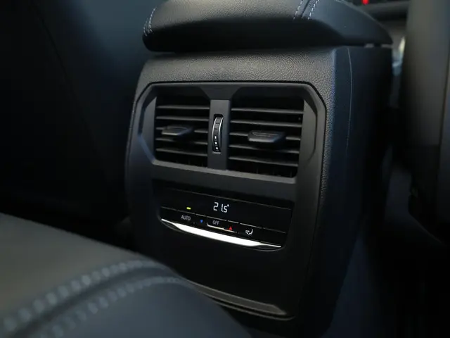 BMW 4 Serie Cabrio 420i High Executive 2024 Benzine 25