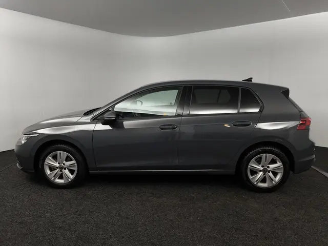 Volkswagen Golf 1.0 TSI Life 2022 Benzine 10