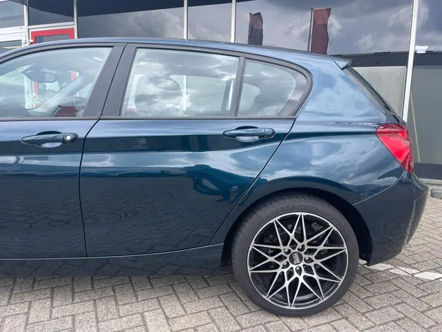 BMW 1 Serie 118i High Executive 2013 Benzine 24