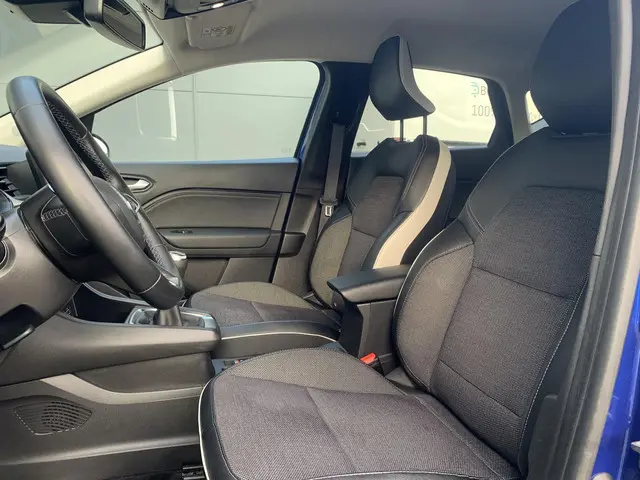 Renault Captur 1.0 TCe 90 techno 2023 Benzine 6