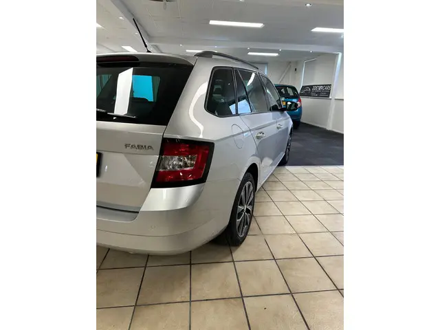 Škoda Fabia Combi 1.2 TSI Drive 2017 Benzine 12
