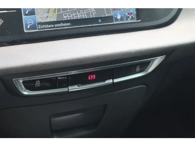 Citroën Grand C4 Picasso 1.6 THP Business 2015 Benzine 29