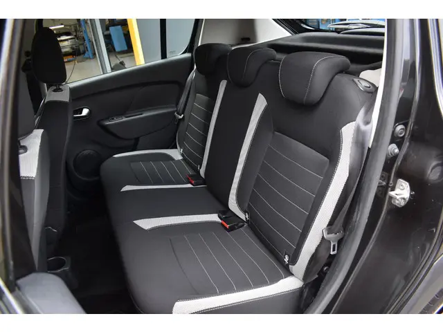 Dacia Sandero Stepway TCe 90 Laureate 2019 Benzine 11