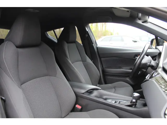 Toyota C-HR 1.8 Hybrid Active 2018 Hybride Benzine 12