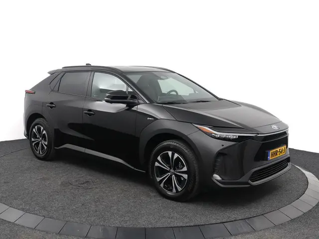 Toyota bZ4X Dynamic 71 kWh 2025 Elektrisch 14
