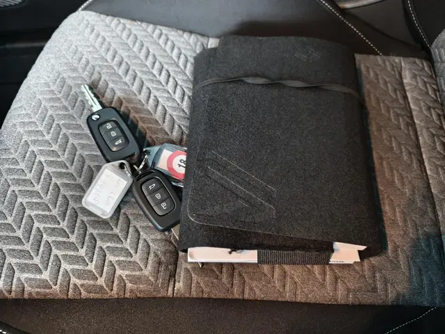 Renault Clio 1.0 TCe 90 Evolution 2023 Benzine 33