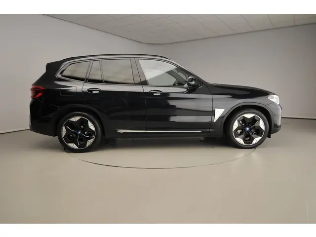 BMW iX3 High Executive 80 kWh 2021 Elektrisch 4
