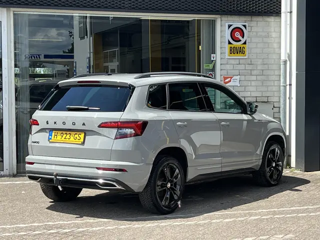 Škoda Karoq 1.5 TSI ACT Sportline Business 2020 Benzine 28