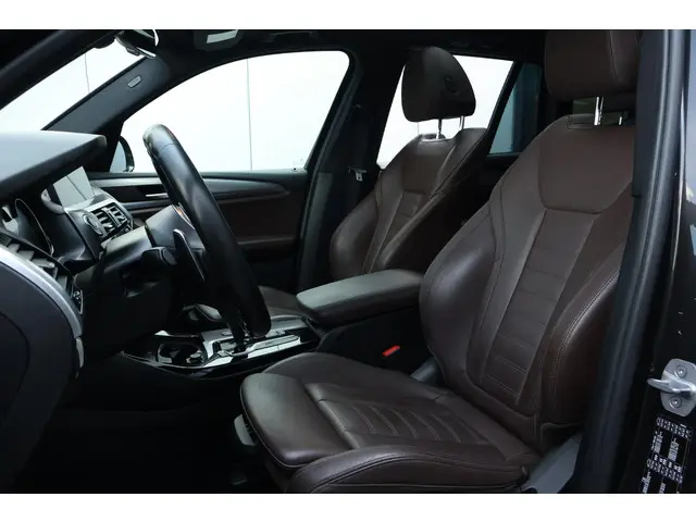 BMW X3 xDrive20i High Executive 2018 Benzine 11