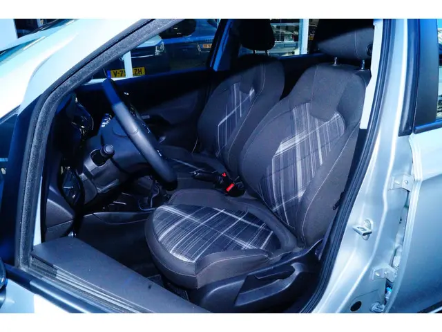 Opel Corsa 1.4 Edition 2015 Benzine 7