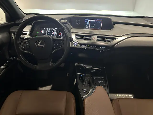 Lexus UX 250h Preference Line 2022 Hybride Benzine 3