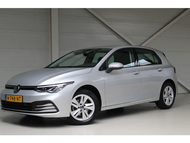 Volkswagen Golf 1.0 eTSI Life DSG 2021 Hybride Benzine