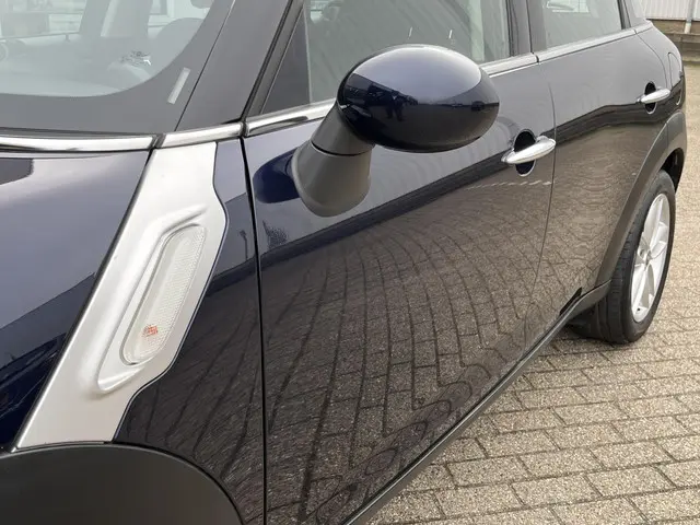 MINI Countryman 1.6 One Knockout Edition 2014 Benzine 39