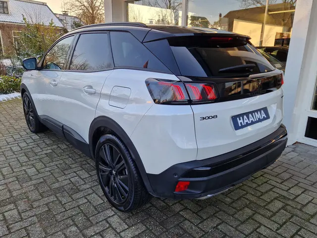 Peugeot 3008 1.6 HYbrid 225 GT 2022 Hybride Benzine 23