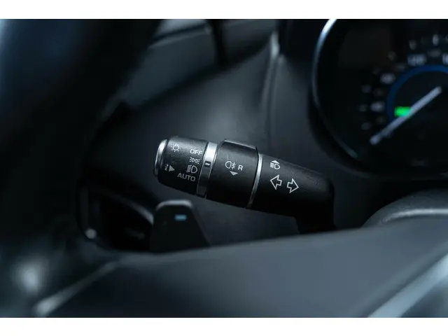Jaguar XE 2.0 D Pure Leder Panorama 2018 Diesel 28