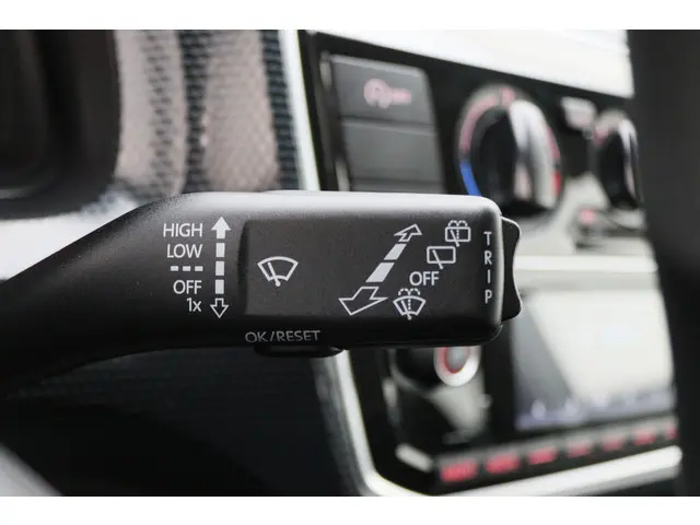 Volkswagen up! 1.0 BMT move up! 2021 Benzine 29