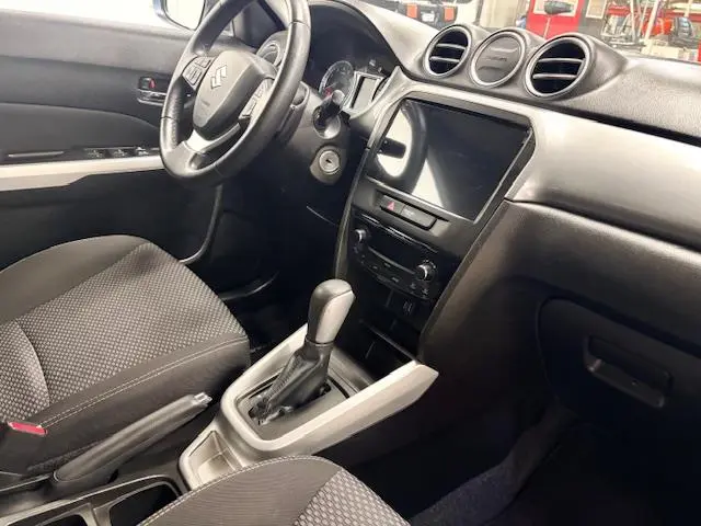 Suzuki Vitara 1.6 Exclusive 2019 Benzine 10