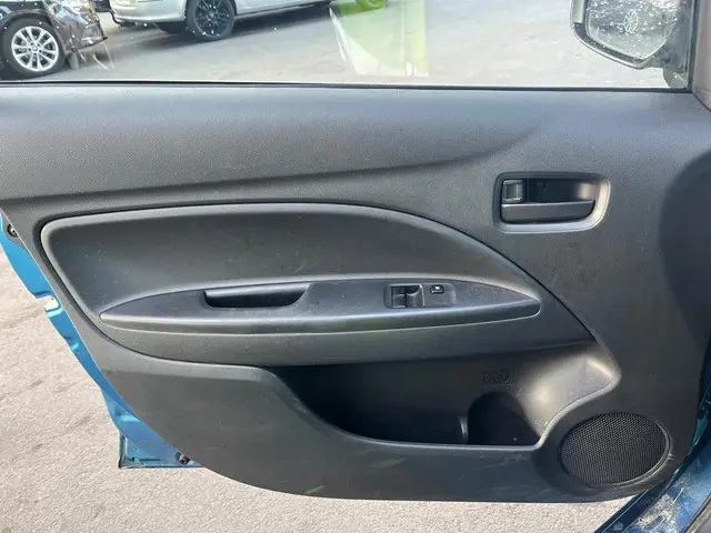 Mitsubishi Space Star 1.0 Inform 2014 Benzine 11