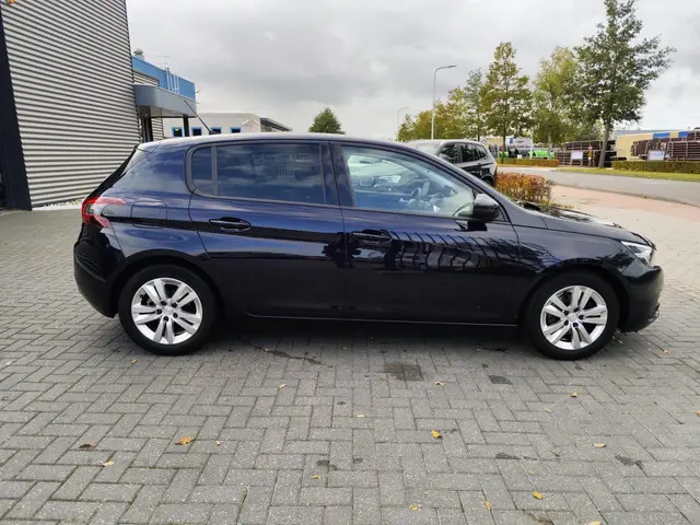 Peugeot 308 1.5 BlueHDi Blue Lease Executive 2019 Diesel 4