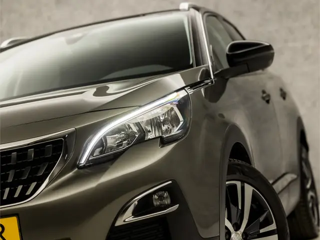 Peugeot 3008 1.2 PureTech Allure Sport 2018 Benzine 19