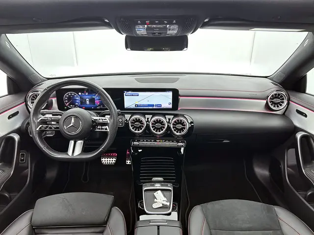 Mercedes-Benz CLA 180 AMG Line 2023 Hybride Benzine 5
