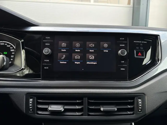 Volkswagen Polo 1.0 TSI Highline 2018 Benzine 12