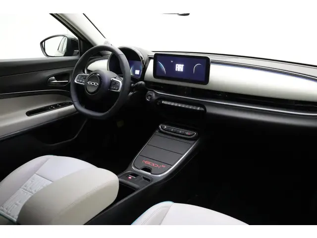 Fiat 600 1.2 Hybrid La Prima 2024 Benzine 3