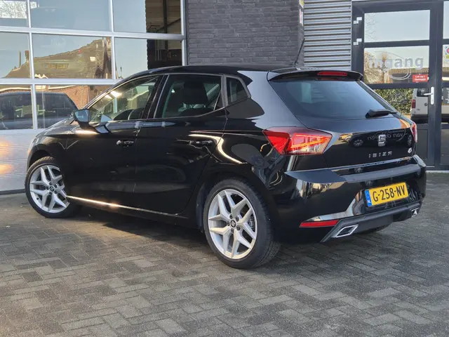 SEAT Ibiza 1.0 TSI FR Business Intense 2018 Benzine 4