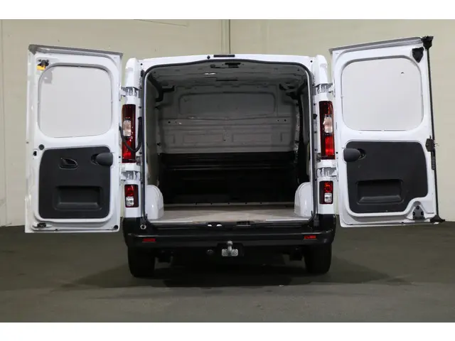 Renault Trafic 2.0 dCi 110pk Airco 2023 Diesel 8